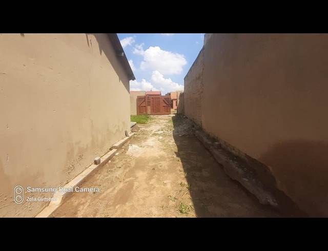 2 BEDROOM PROPERTY TO RENT IN MOEDI